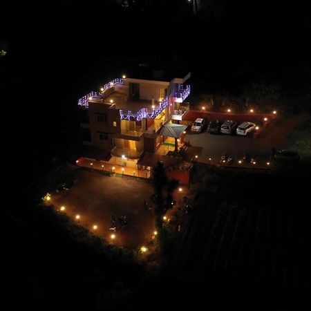 Hotel Magic Mountain,Mahabaleshwar Bagian luar foto